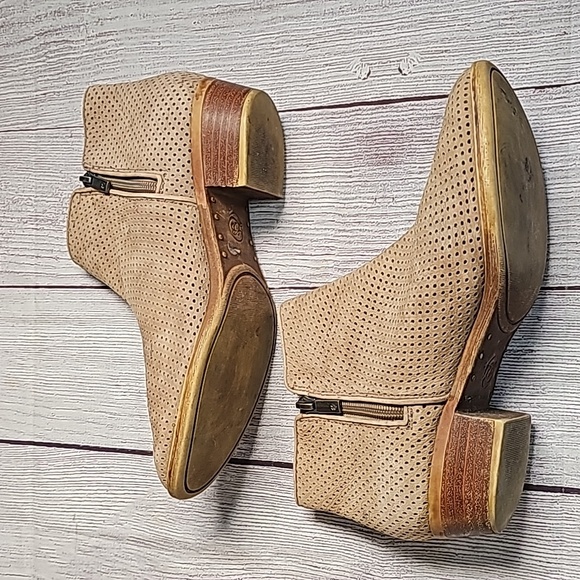 Lucky Brand 7.5 tan ankle booties - Picture 3 of 9